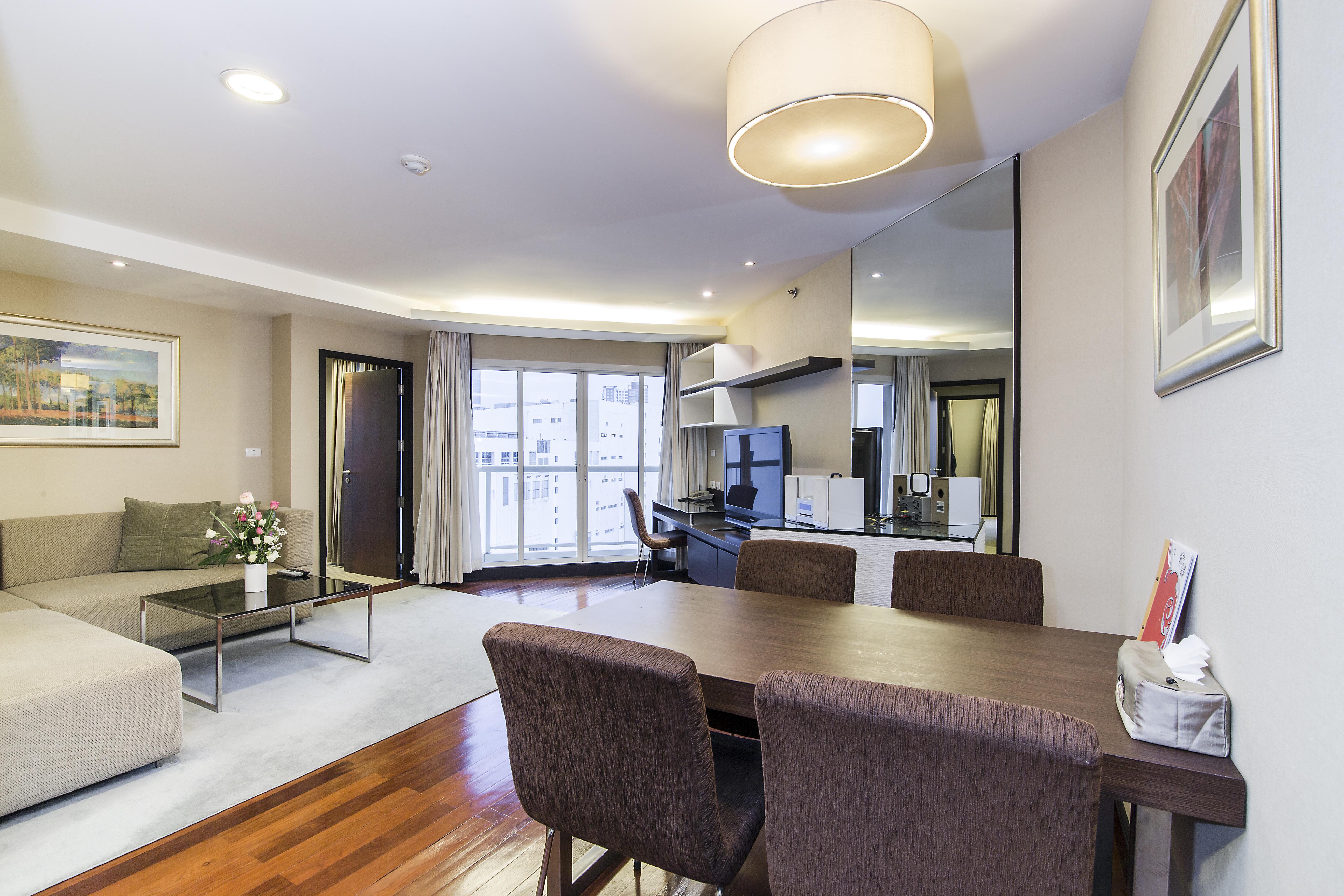 The Narathiwas Hotel & Residence Sathorn Bangkok Kültér fotó