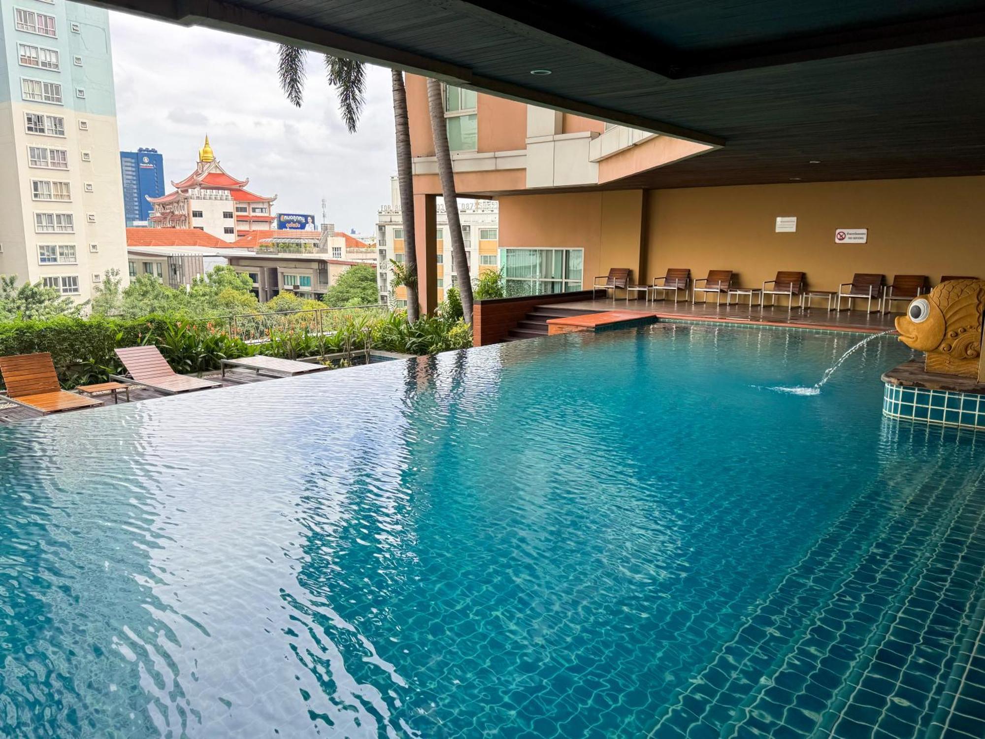 The Narathiwas Hotel & Residence Sathorn Bangkok Kültér fotó