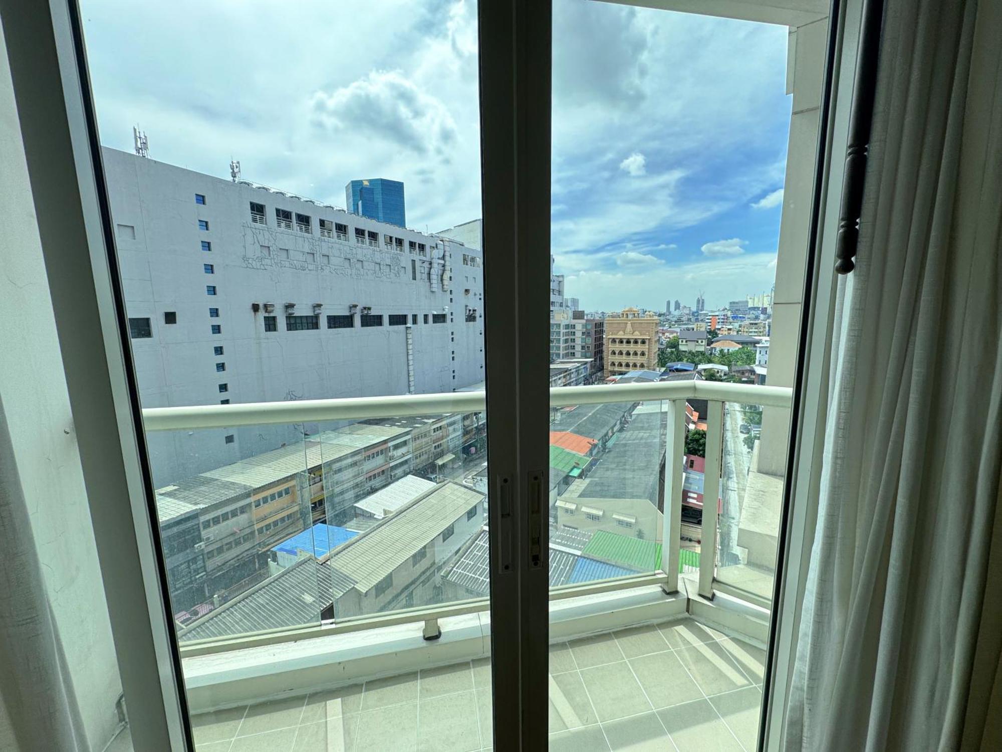 The Narathiwas Hotel & Residence Sathorn Bangkok Kültér fotó