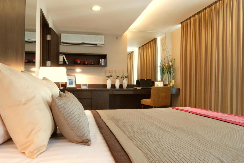 The Narathiwas Hotel & Residence Sathorn Bangkok Kültér fotó
