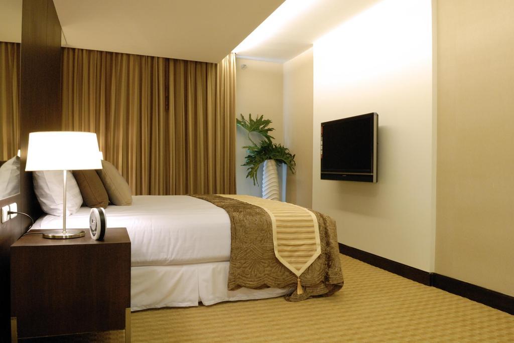 The Narathiwas Hotel & Residence Sathorn Bangkok Kültér fotó