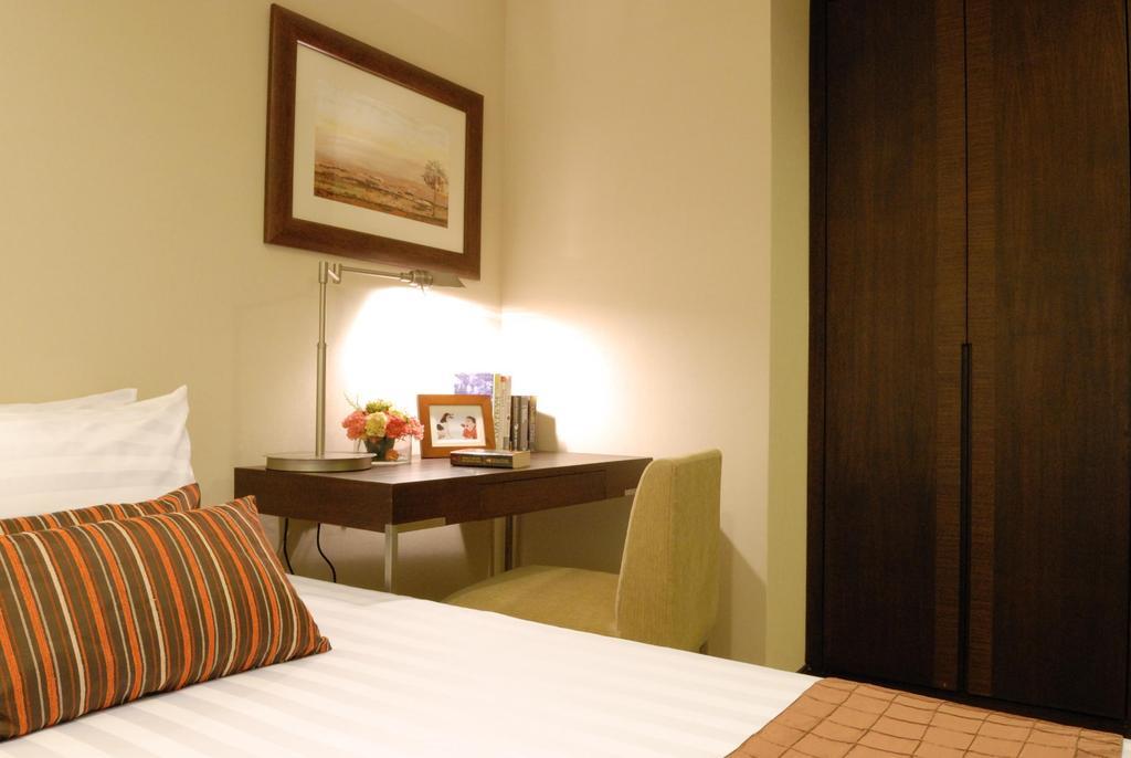 The Narathiwas Hotel & Residence Sathorn Bangkok Kültér fotó